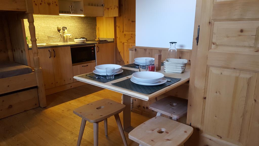 Relaxing Confortable Studio, Heated Garage, Skiroom Samedan Luaran gambar